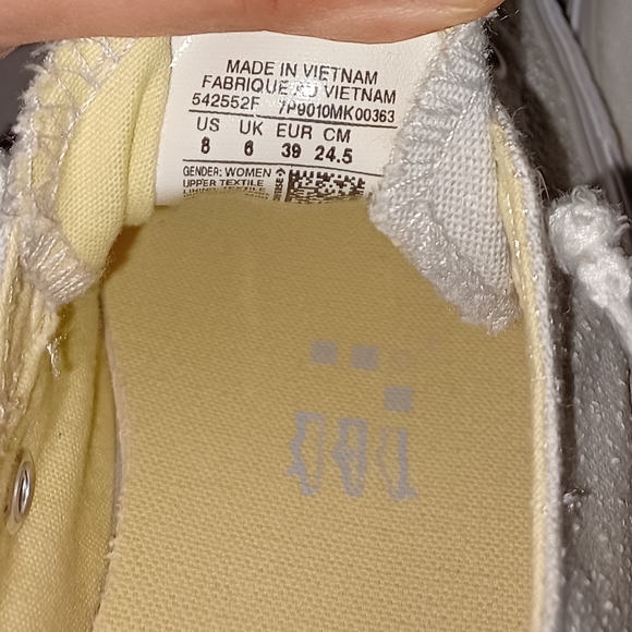 Converse women's shoes size 8 brand new without box!!! - Picture 3 of 5